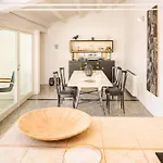 Lakeview Cristina Lazise