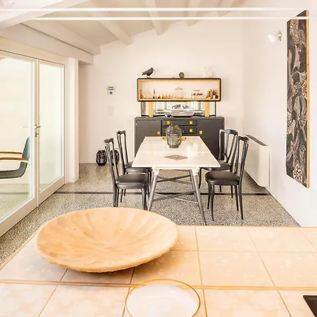 Lakeview Cristina Lazise
